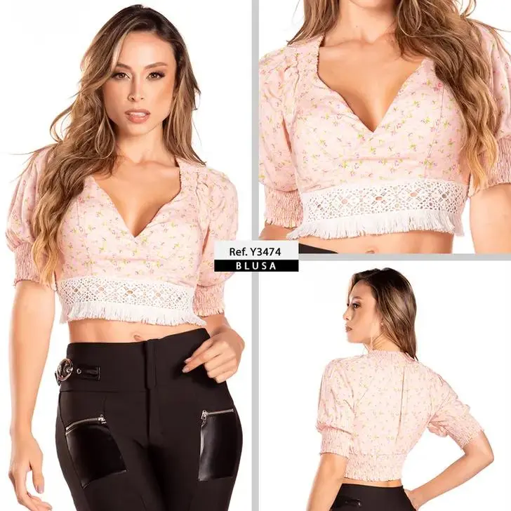 Blusa crop top rosa floral con encaje – Ref Y3474 | Moda femenina elegante